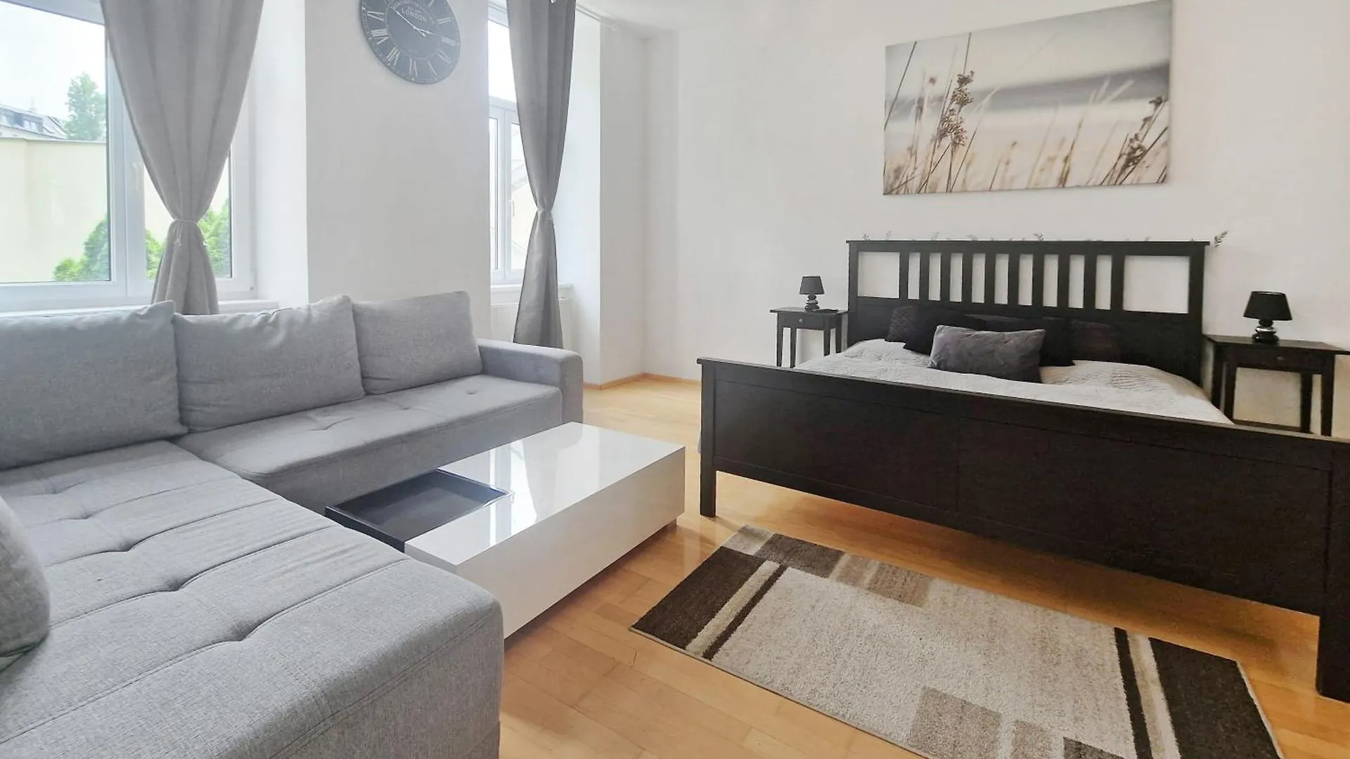 Three-Bedroom Delight, King-Size Beds Vienna