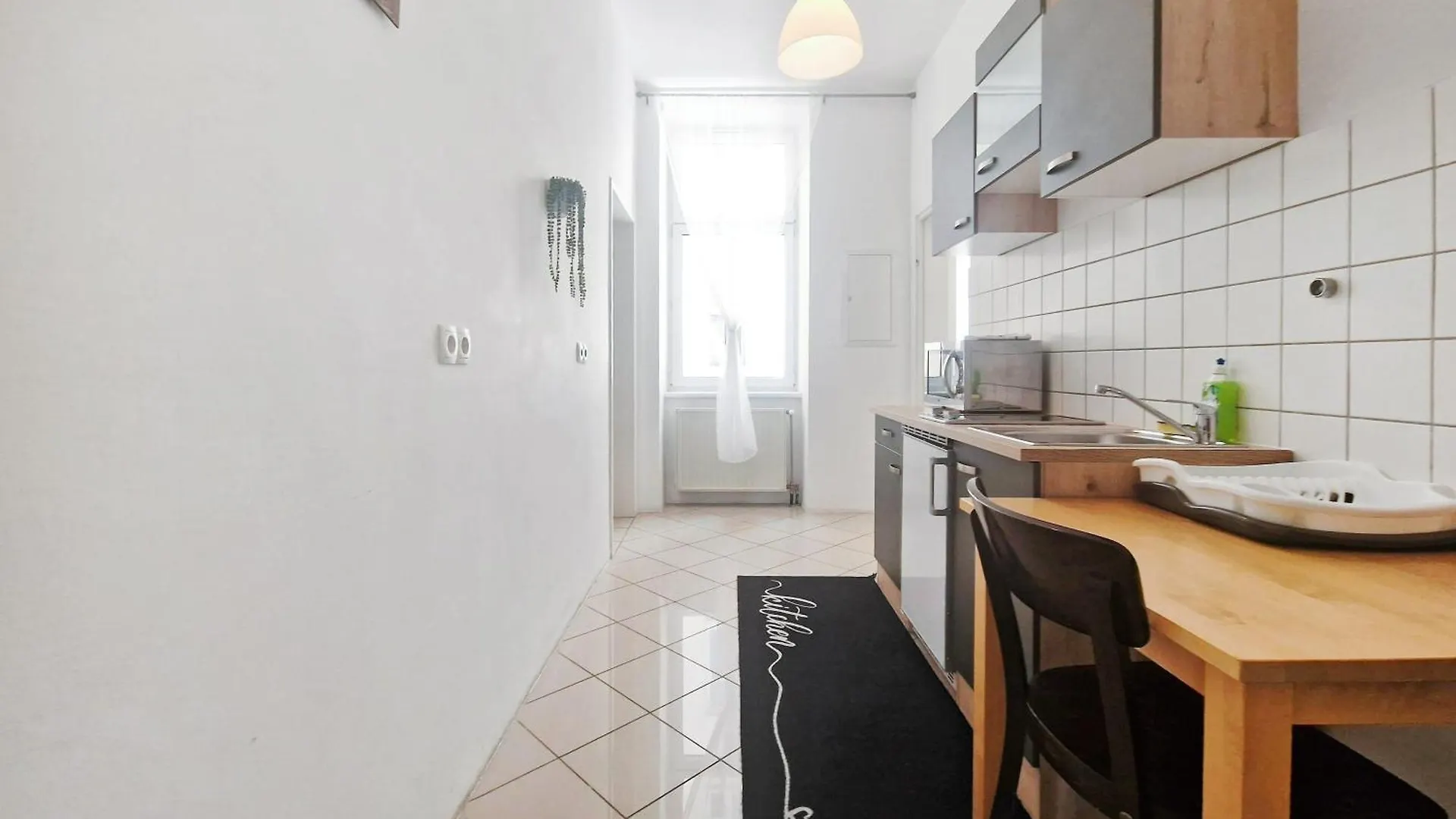 Three-Bedroom Delight, King-Size Beds Vienna Apartment